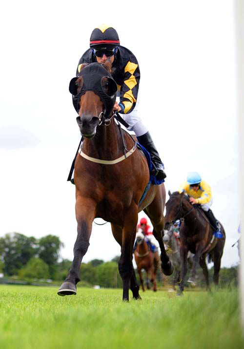 Smart Striking and Fran Berry are easy   winners for trainer John Oxx 