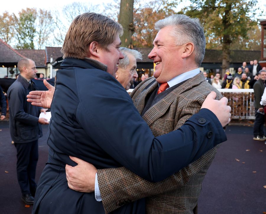 Paul Nicholls congratulating Dan Skelton after Protektorat's victory at Haydock