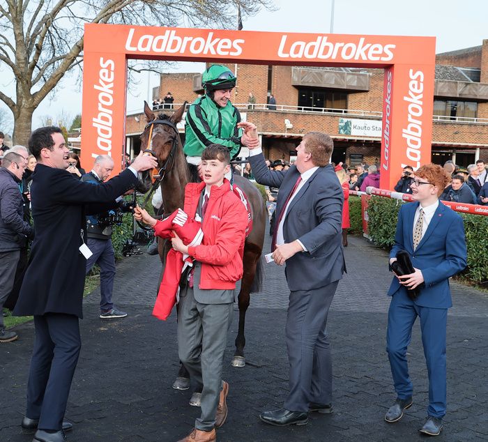 Hewick won the King George VI Chase at Kempton