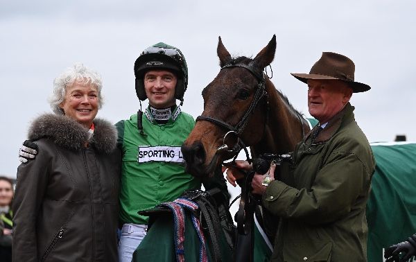 Willie Mullins (right)