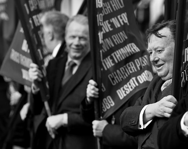 Trainer Nicky Henderson (right)