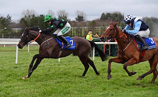 Shesakindofmagic and Aine O Connor (left)