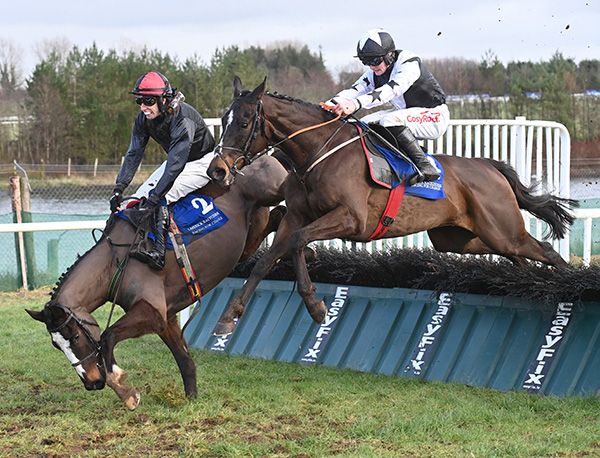 Bowensonfire and Sam Ewing (nearest) win after Beckistine and Liam McKenna fall 